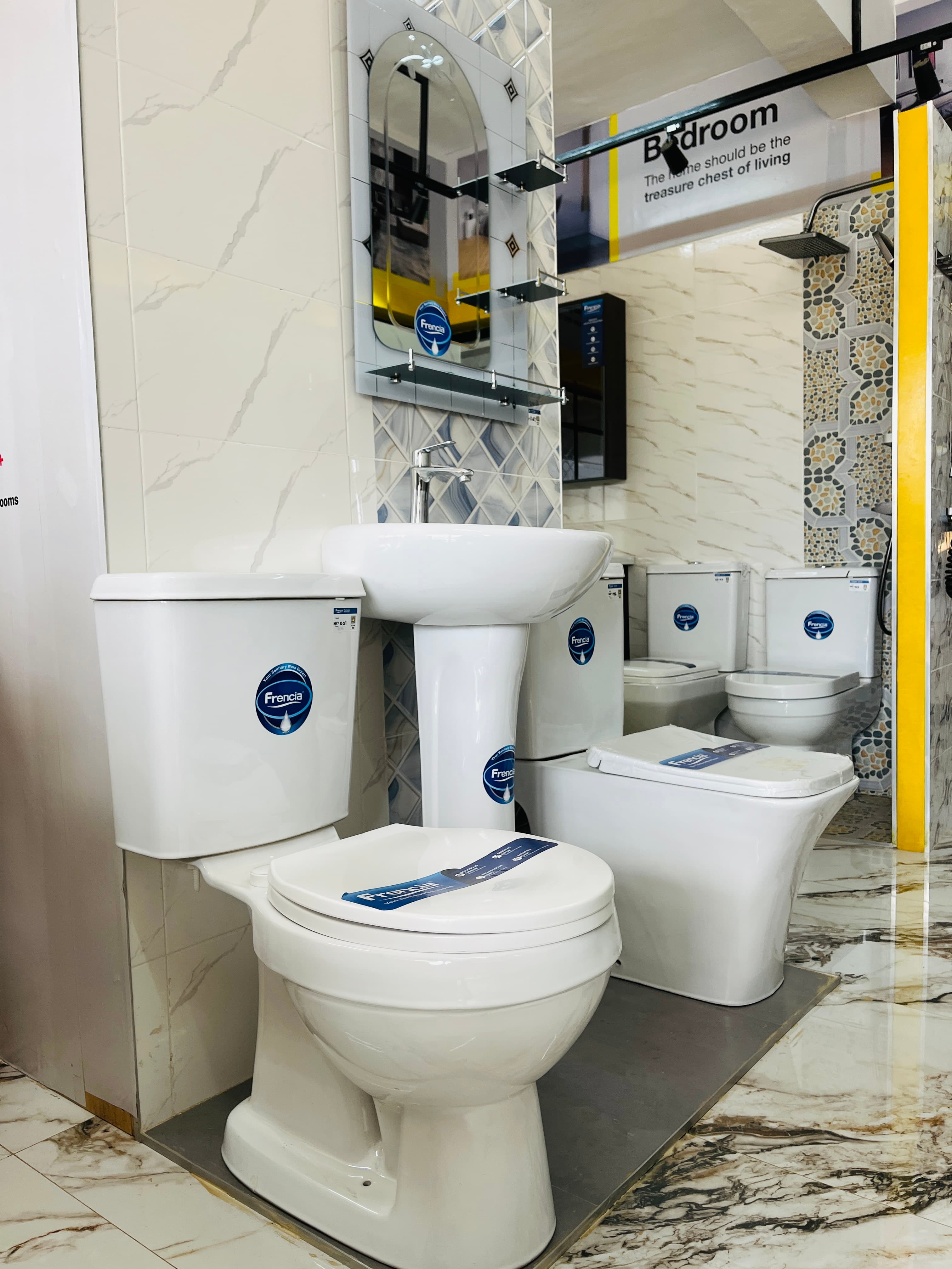 Showroom & warehouse