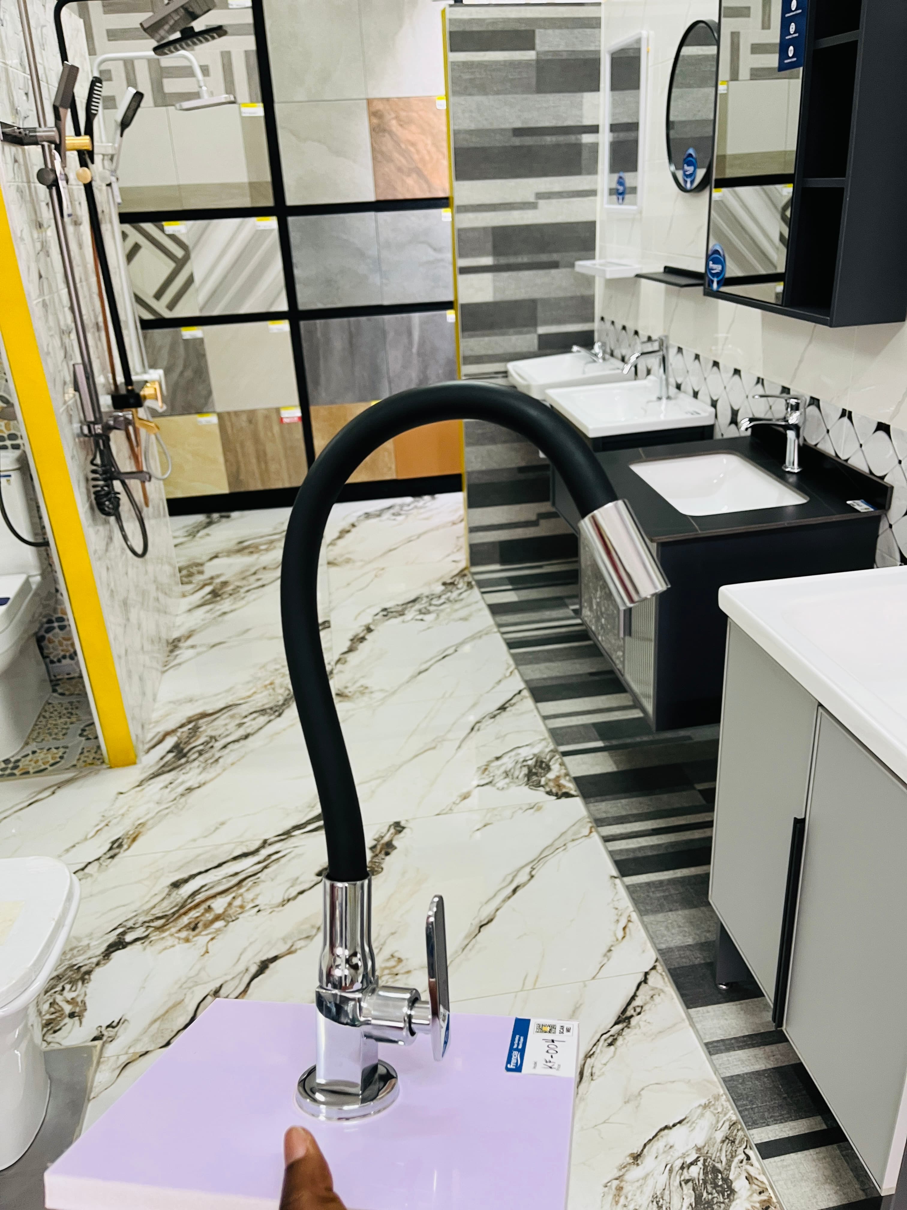 Faucets & mixer taps