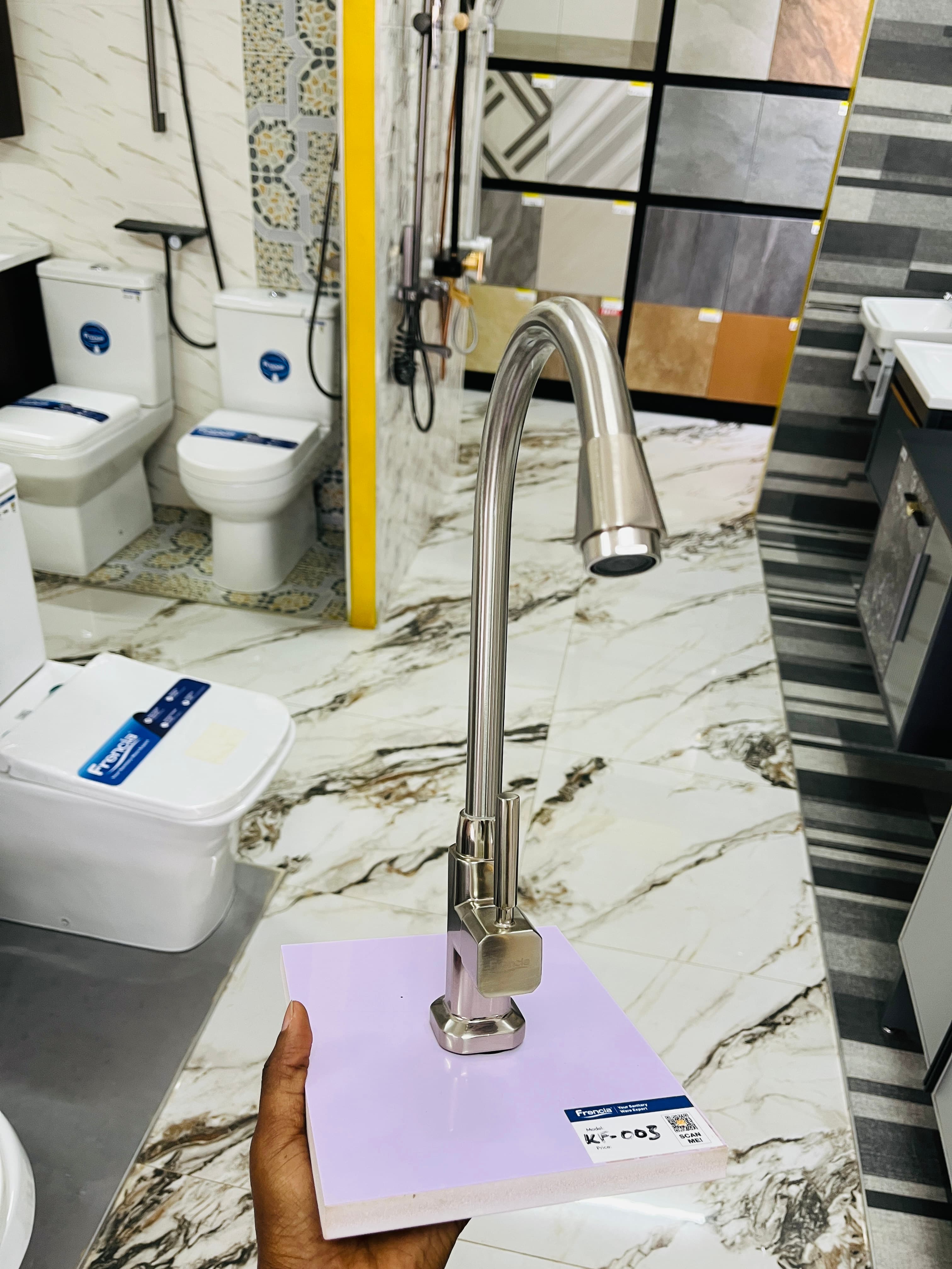 Faucets & mixer taps