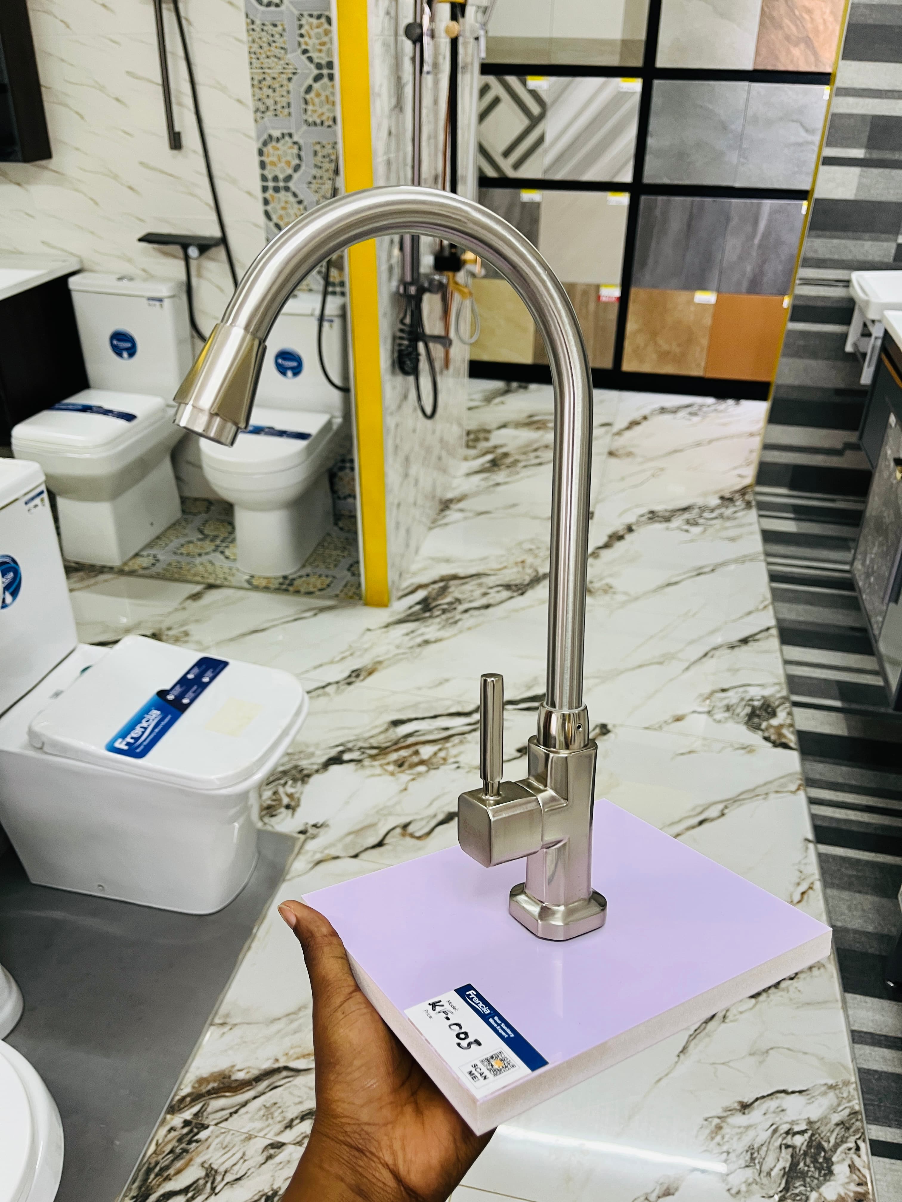 Faucets & mixer taps