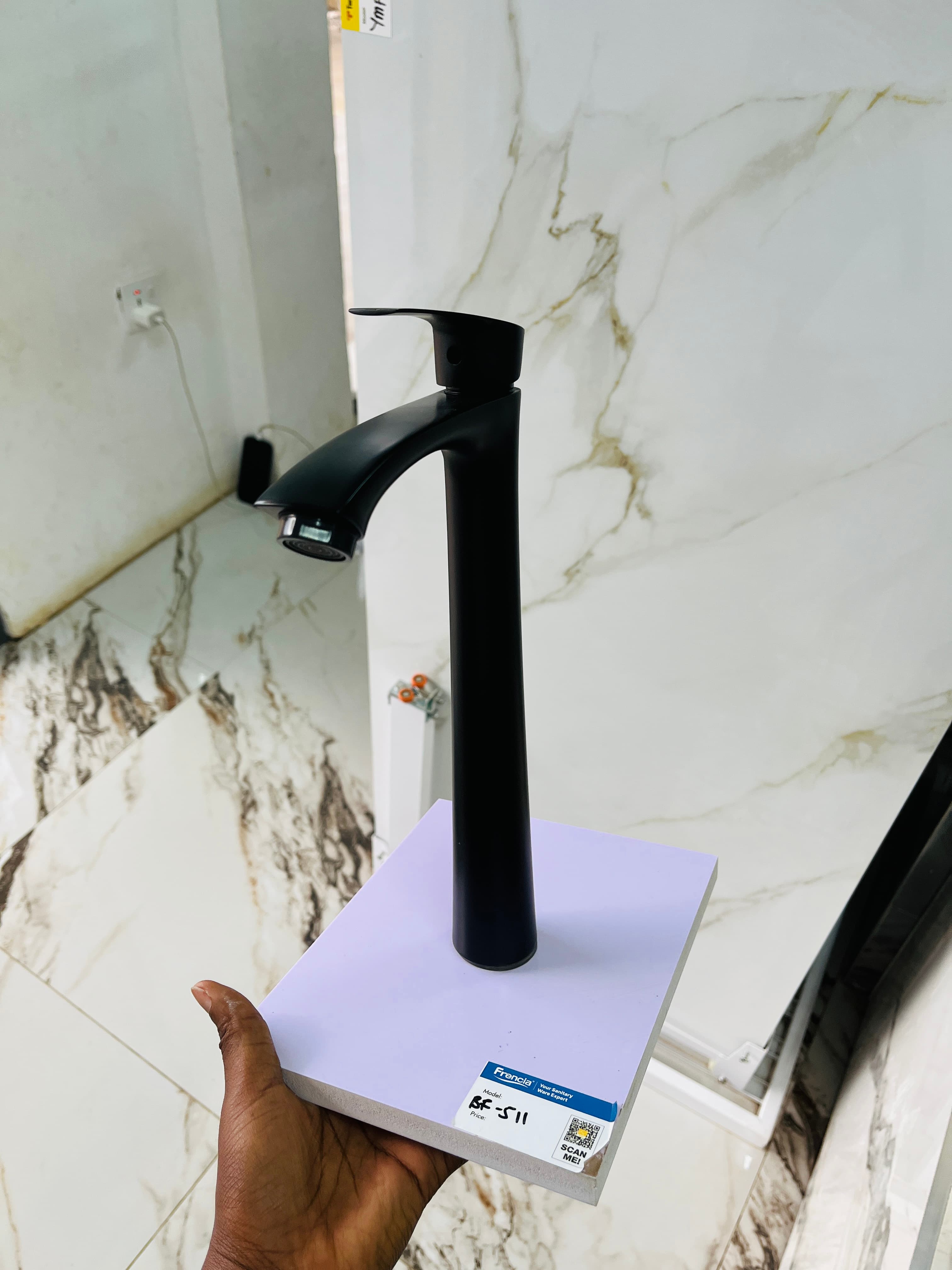 Faucets & mixer taps