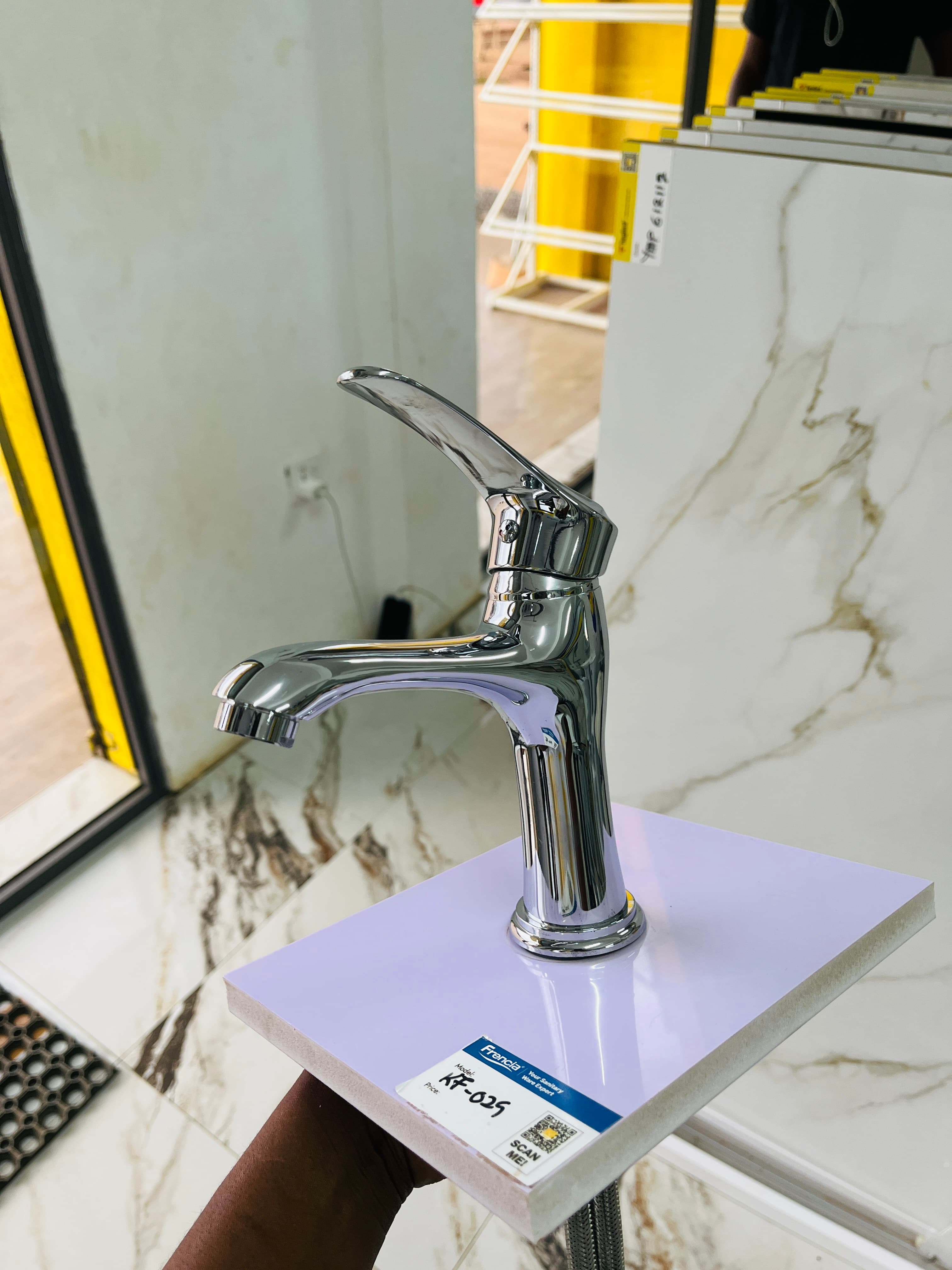 Faucets & mixer taps