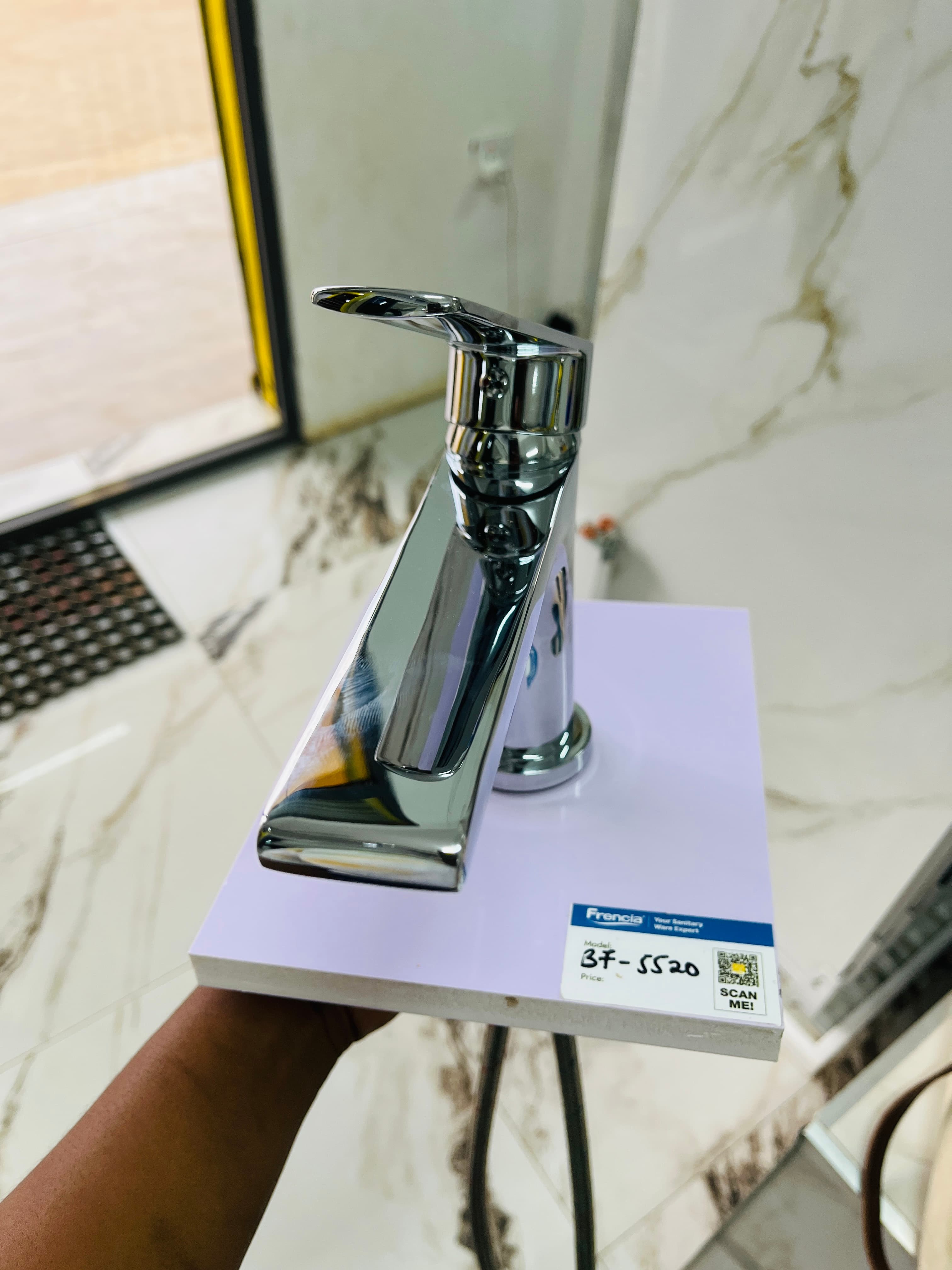 Faucets & mixer taps