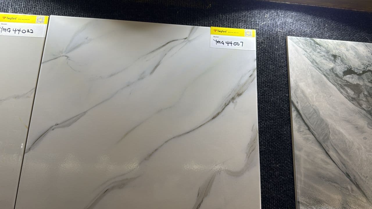 YMG 44007 – 40x40cm Polished Floor Tile