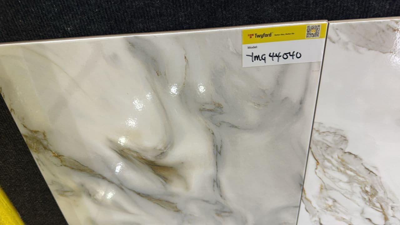 YMG 44040 – 40x40cm Polished Floor Tile